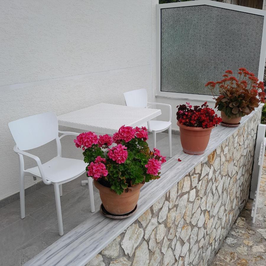 Luxury Dennis Home Sarandë Exterior foto