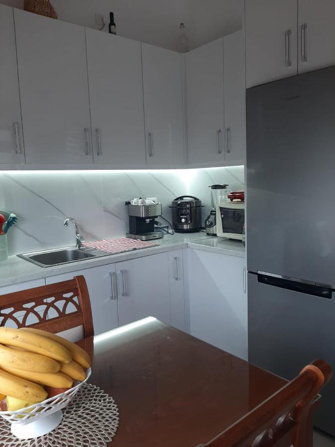 Luxury Dennis Home Sarandë Exterior foto