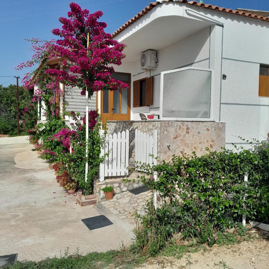 Luxury Dennis Home Sarandë Exterior foto